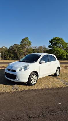 NISSAN MARCH 1.6 SV 16V FLEX 4P MANUAL